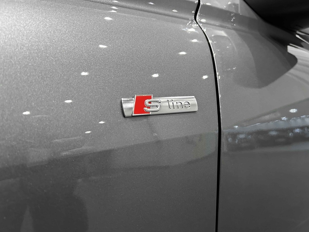 Bild som visar Audi Q4 e-tron Q4 45 e-tron quattro S line 210,00 kW - för mer information kontakta din Audi Partner