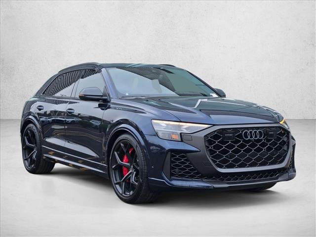 2025 Audi RS Q8 SUV performance