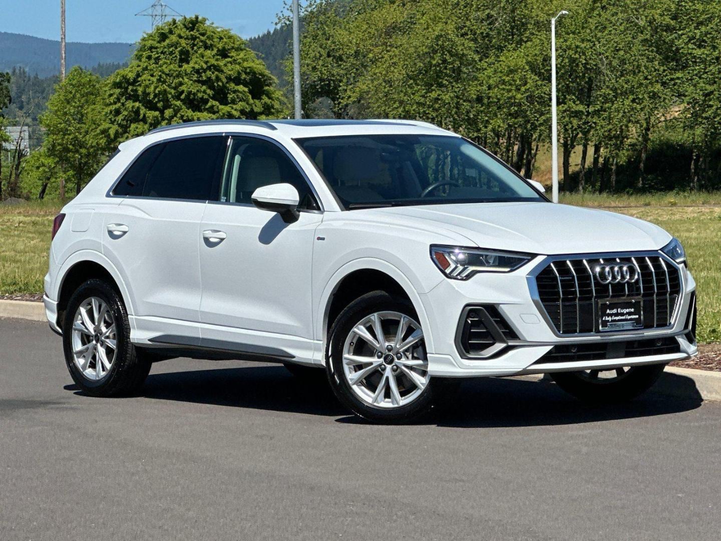 2025 Audi Q3 45 TFSI S Line Premium quattro's photo