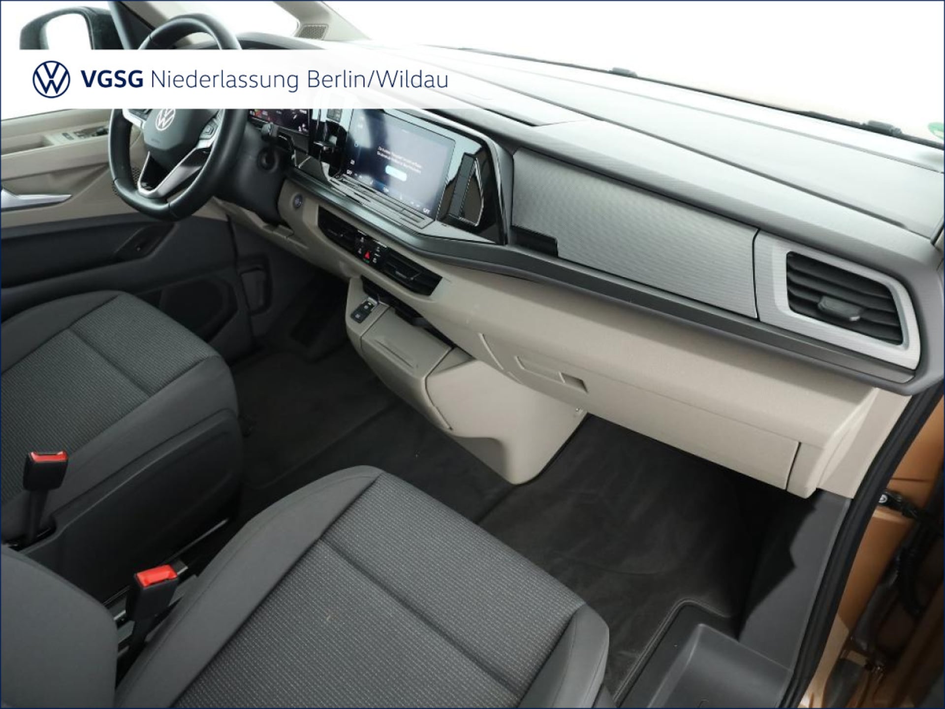 Volkswagen Multivan Langversion Basis-Modell