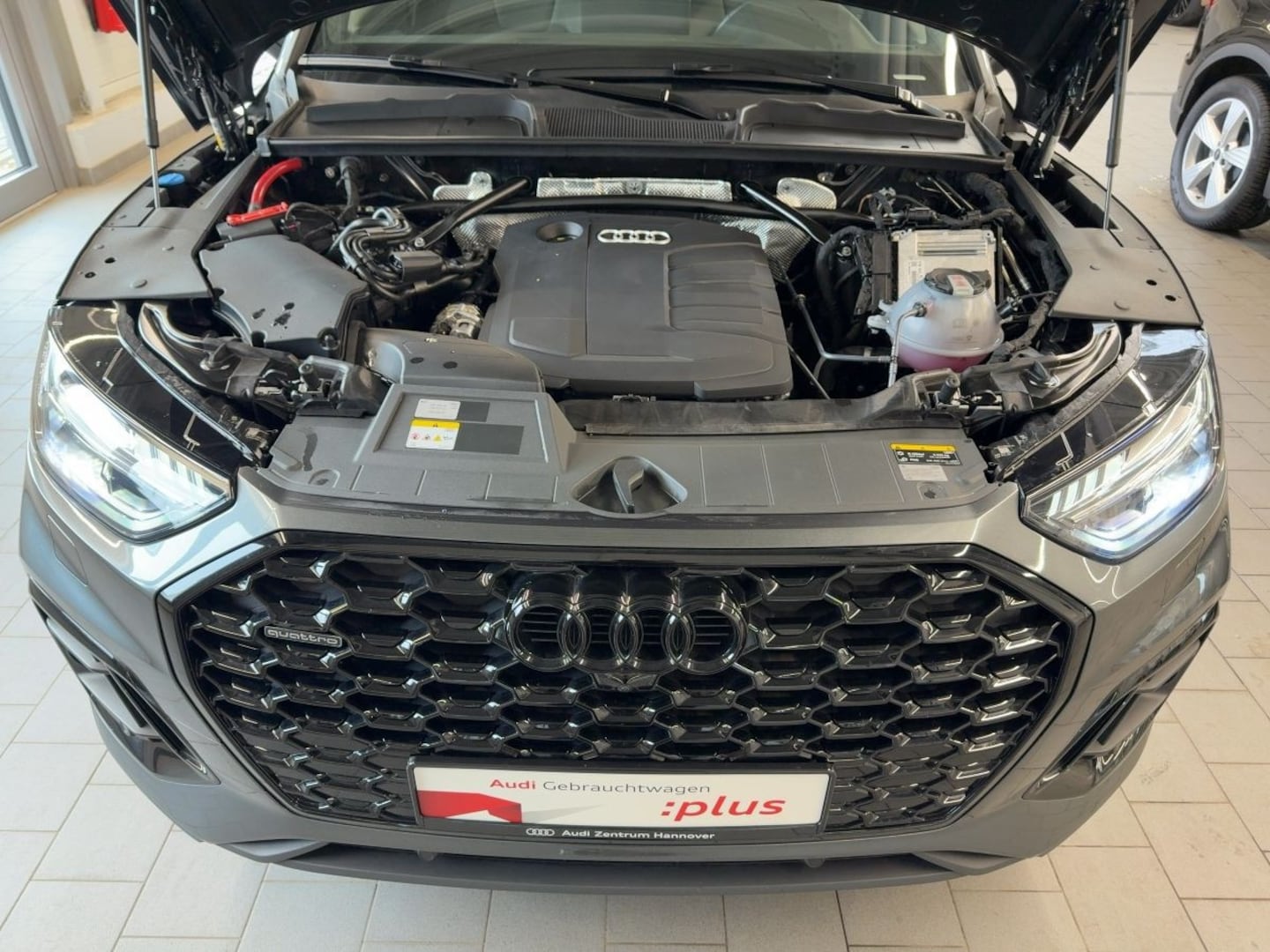 Bild über Audi Q5 Sportback 40 TDI quattro S tronic - für weitere Informationen kontaktieren Sie den Audi Partner