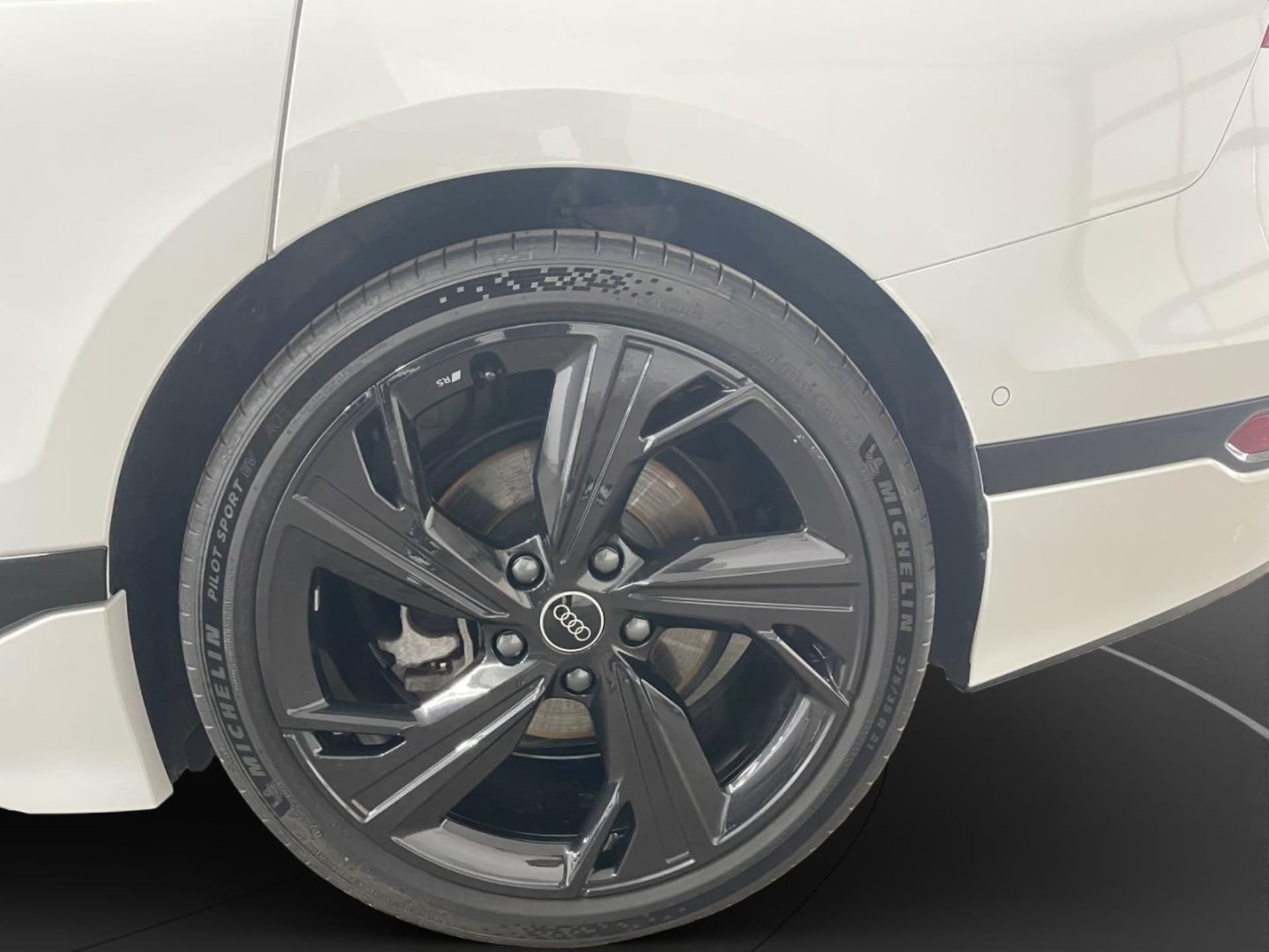 Audi A6 Avant e-tron