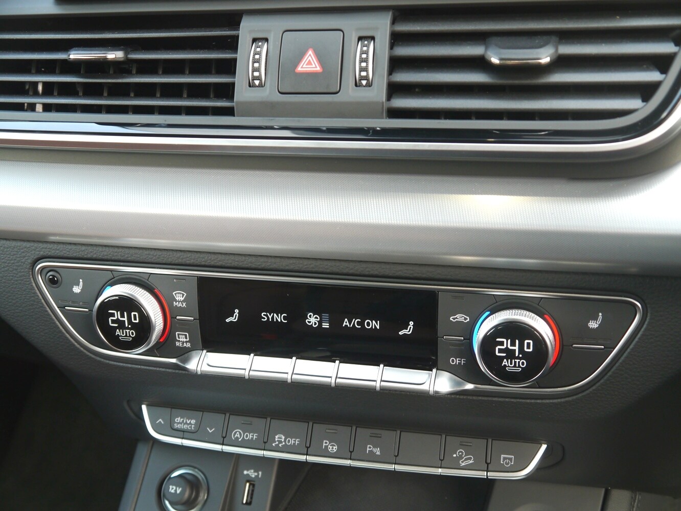 Audi Q5 Sportback 40 TDI quattro advanced 150(204) kW(PS) S tronic for more details contact your dealer