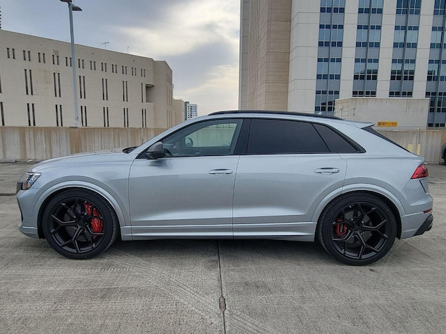 2026 Audi RS Q8 SUV performance