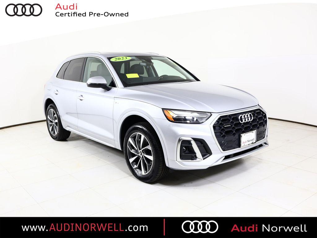 2023 Audi Q5 45 Premium's photo