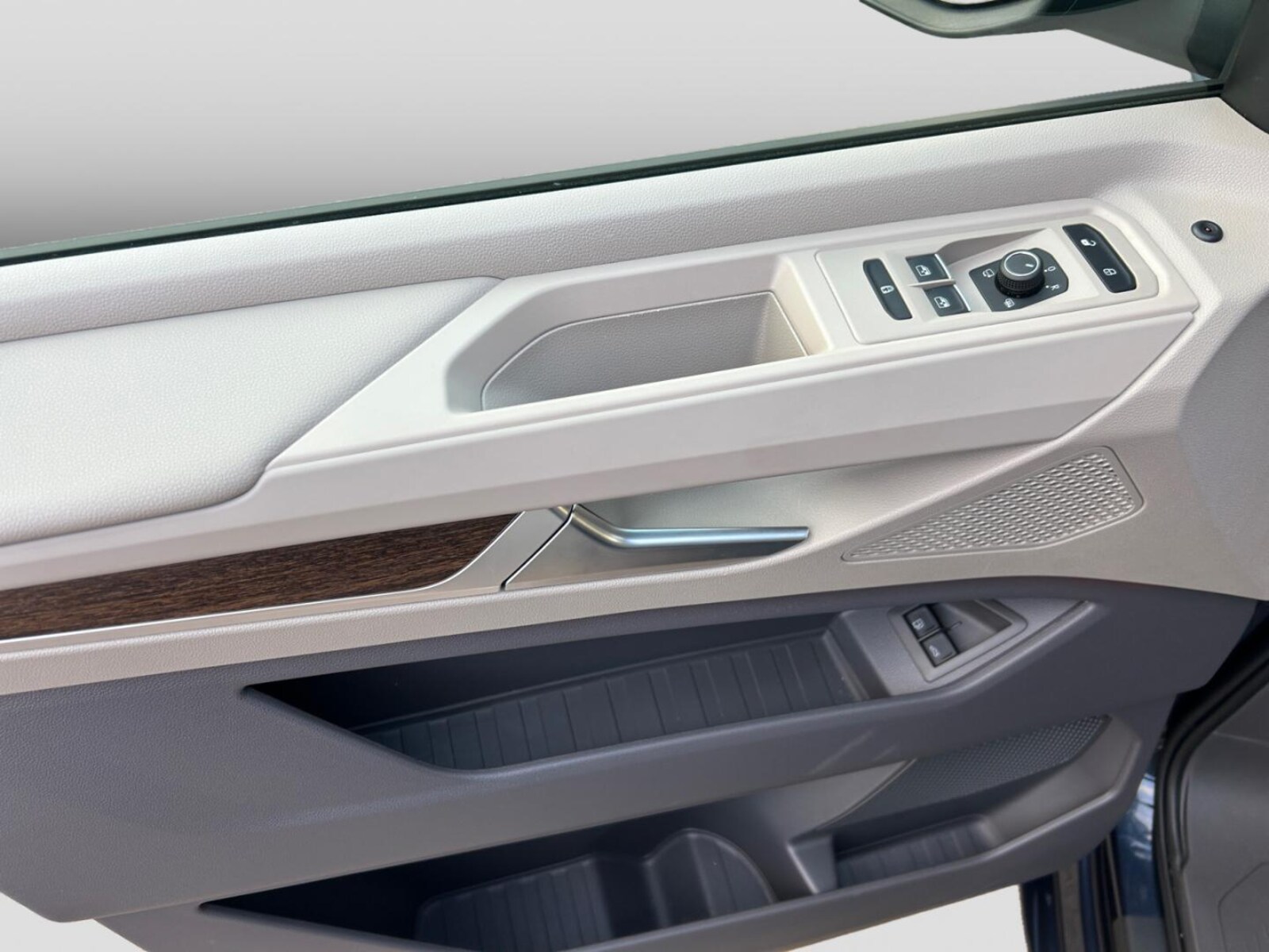Volkswagen Multivan – Bild 16