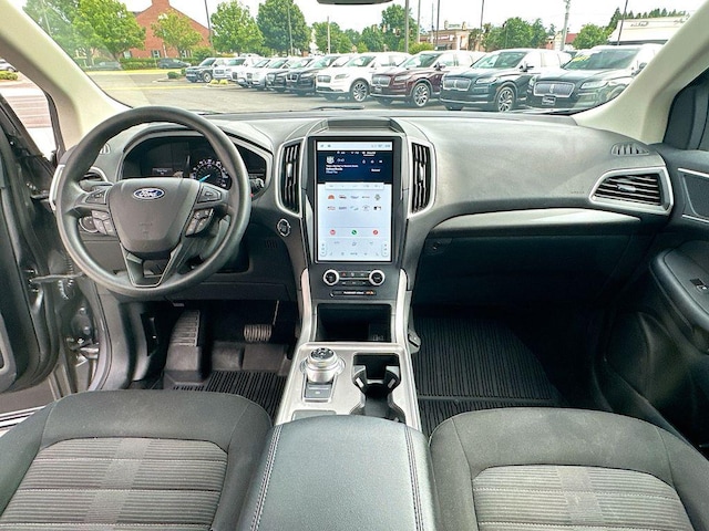 2023 Ford Edge