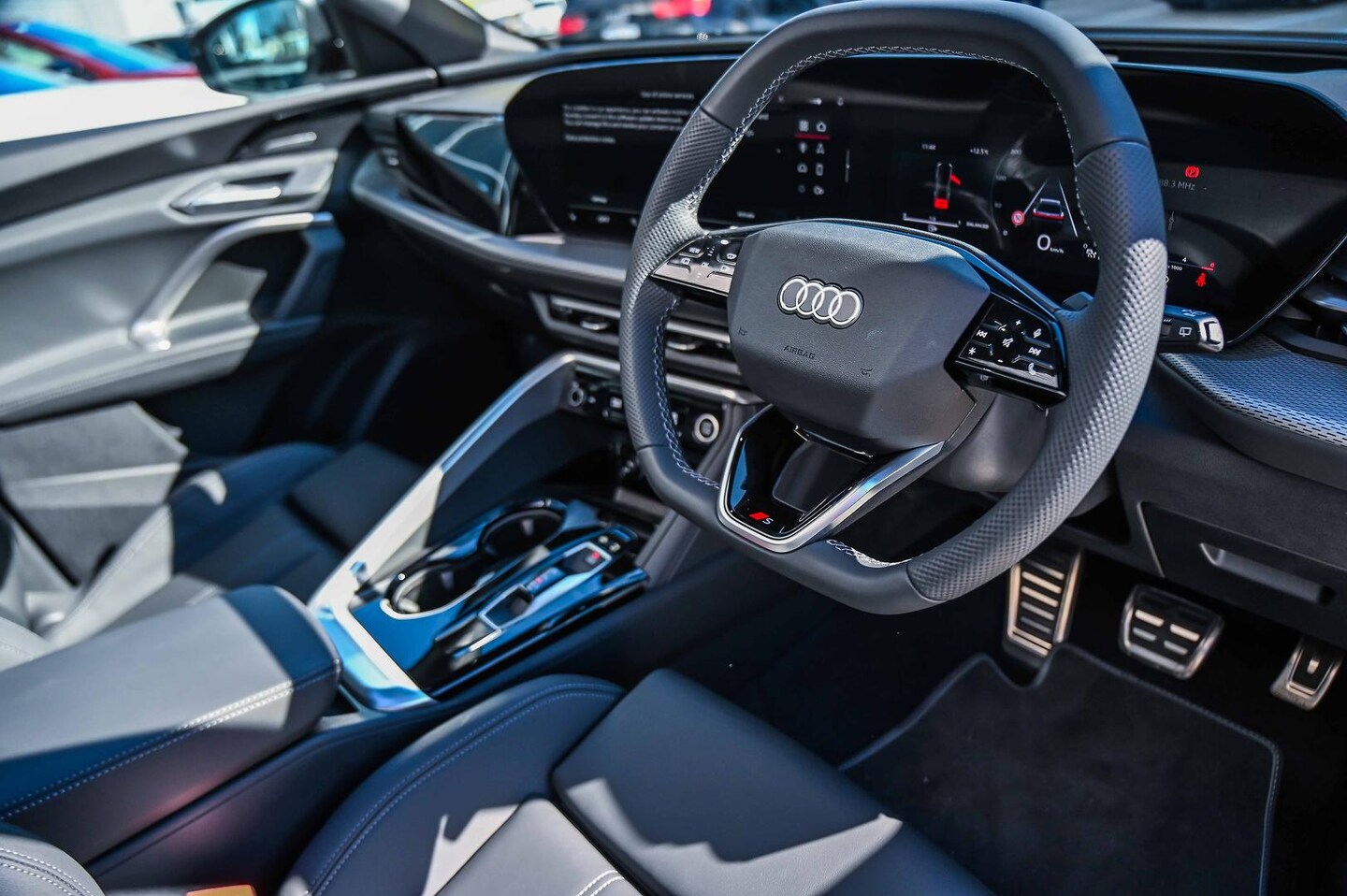 Image about Audi Q5 SUV TDI quattro 150 kW sport