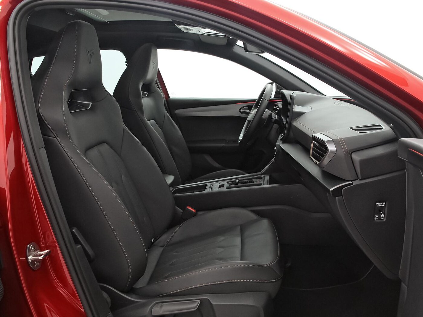 CUPRA Leon León 1.5 eTSI DSG 110 kW (150 CV) — photo 6