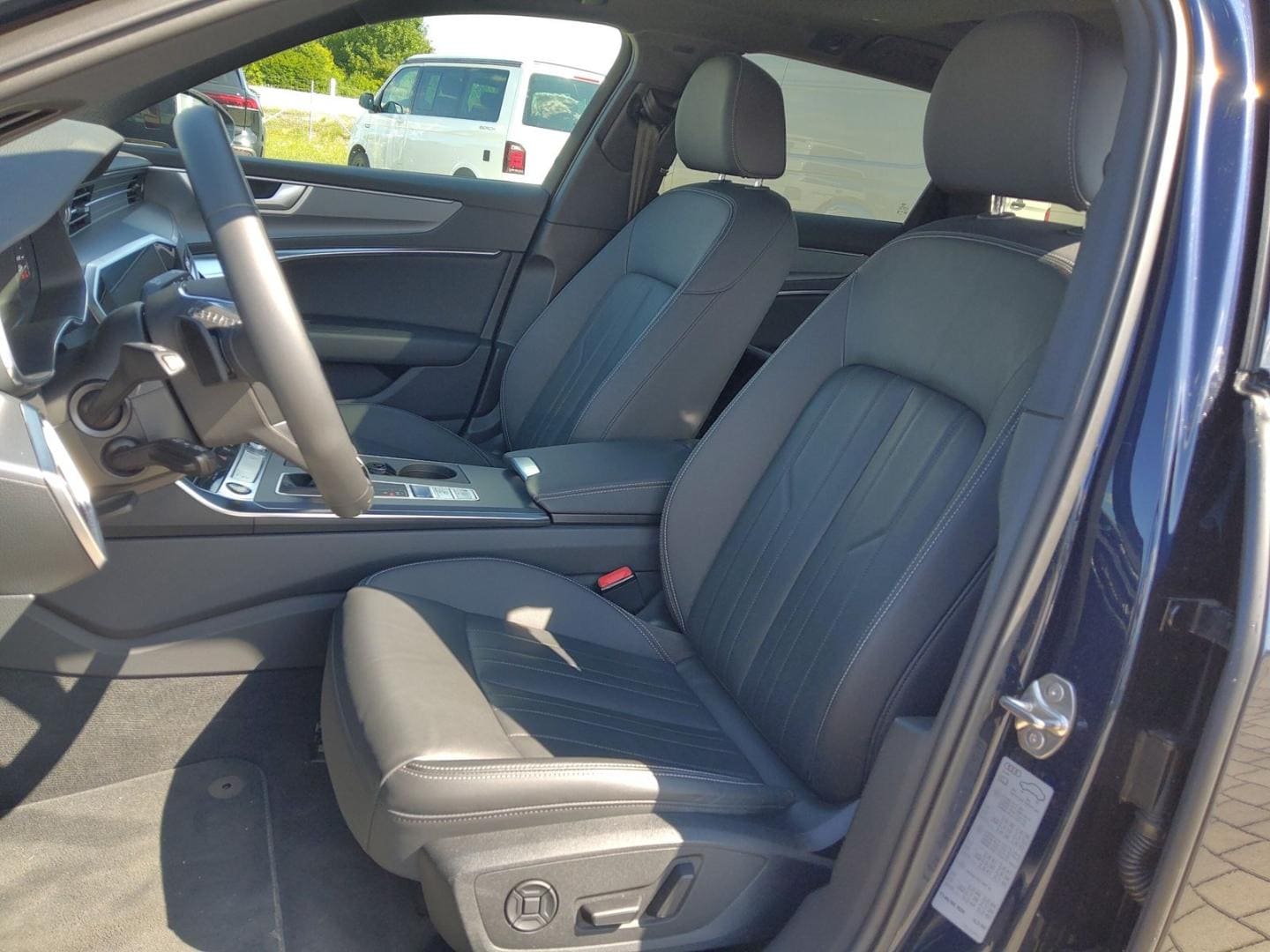 Bild über Audi A6 Avant advanced 45 TDI quattro S tronic - für weitere Informationen kontaktieren Sie den Audi Partner