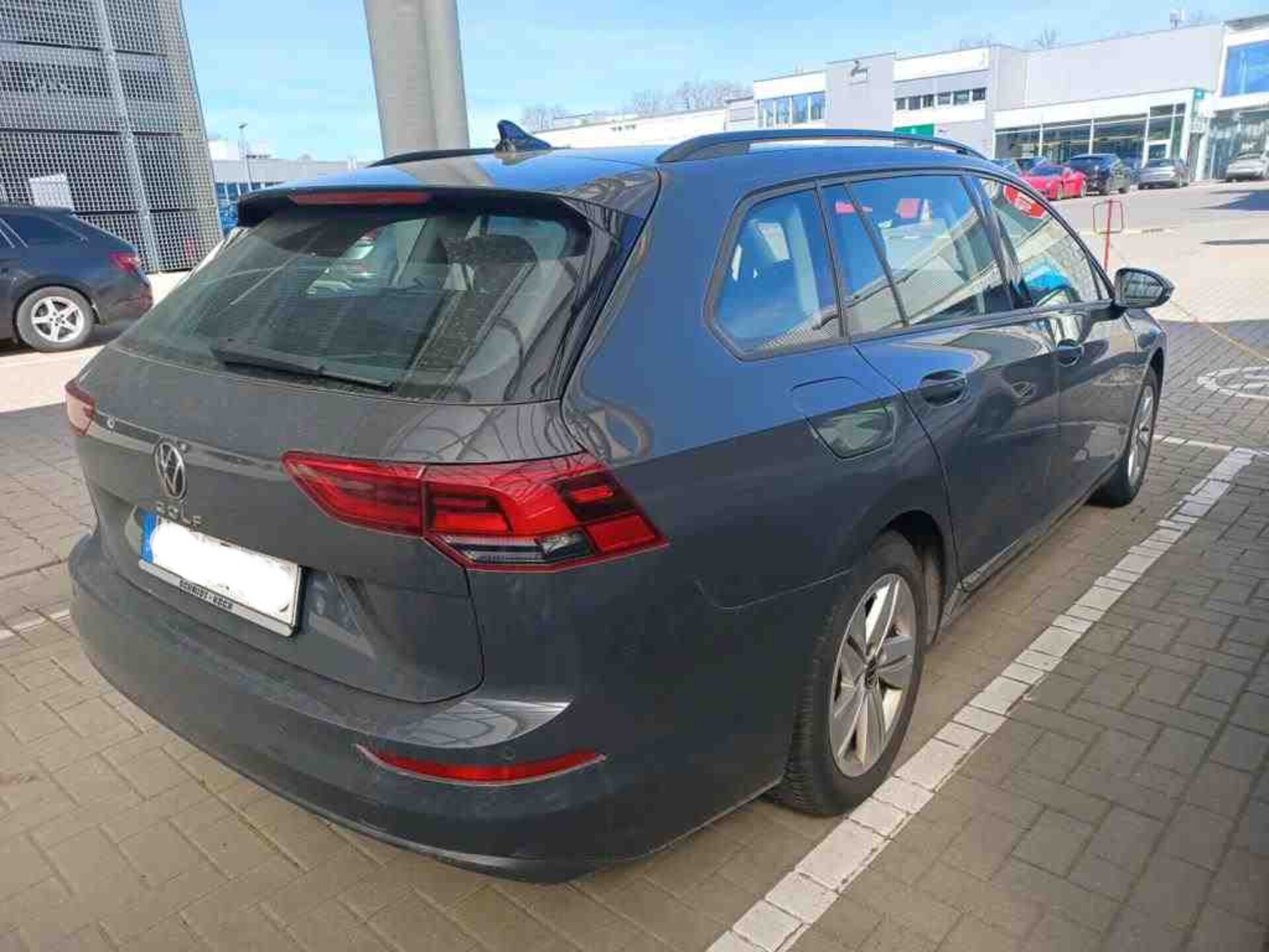 Volkswagen Golf Variant Life
