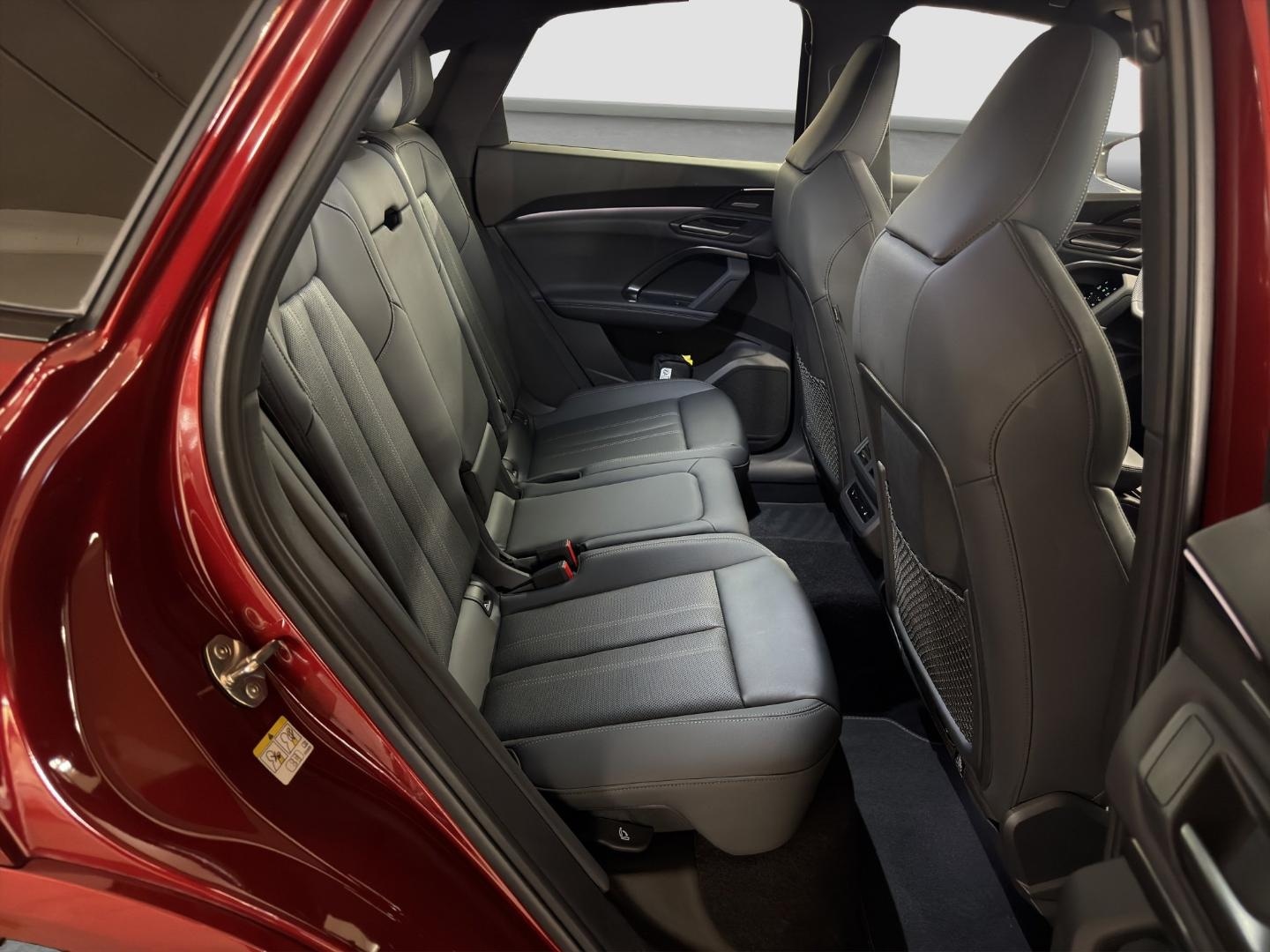 Bild über Audi Q5 Sportback TDI quattro 150 kW S tronic - für weitere Informationen kontaktieren Sie den Audi Partner