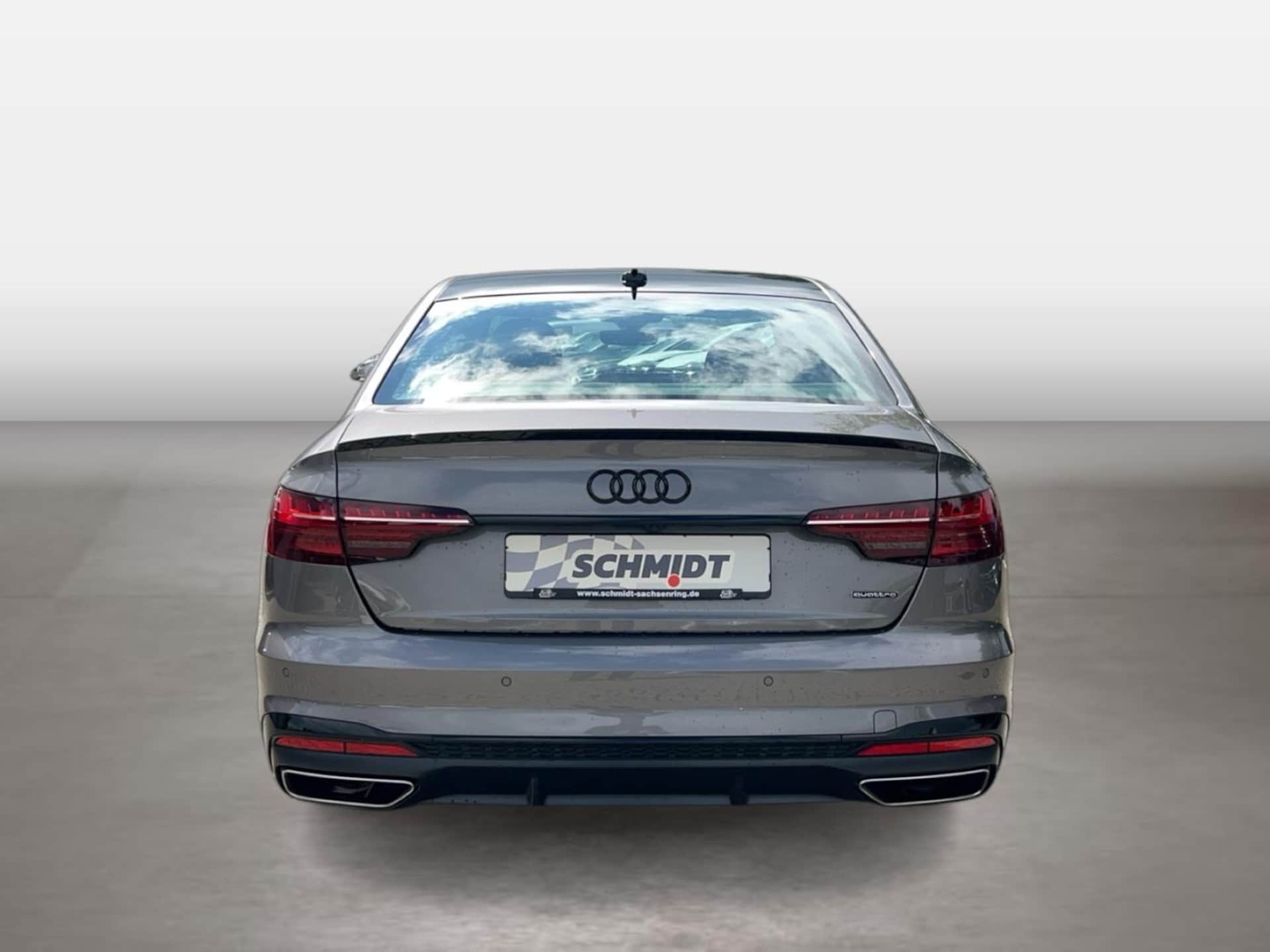 Audi A4 Limousine S line