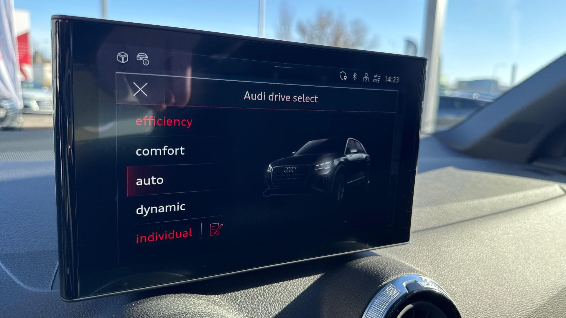 Image about Audi Q2 S line 35 TFSI 110 kW (150 ch) S tronic