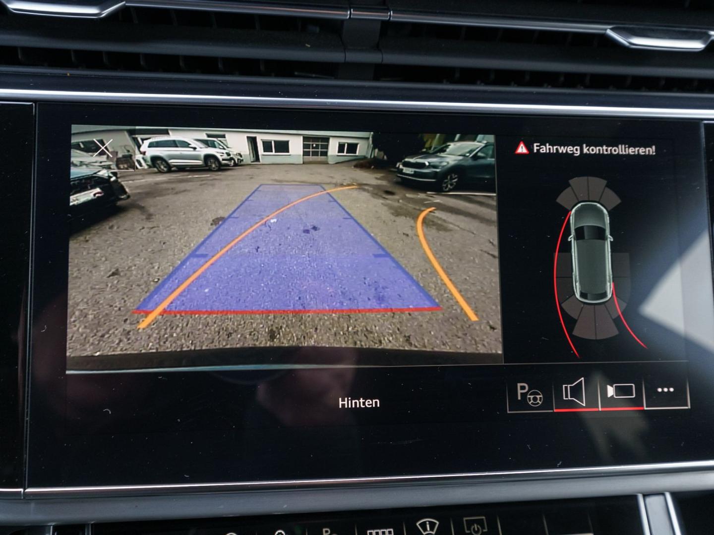 Image about Audi SQ8 TFSI quattro tiptronic