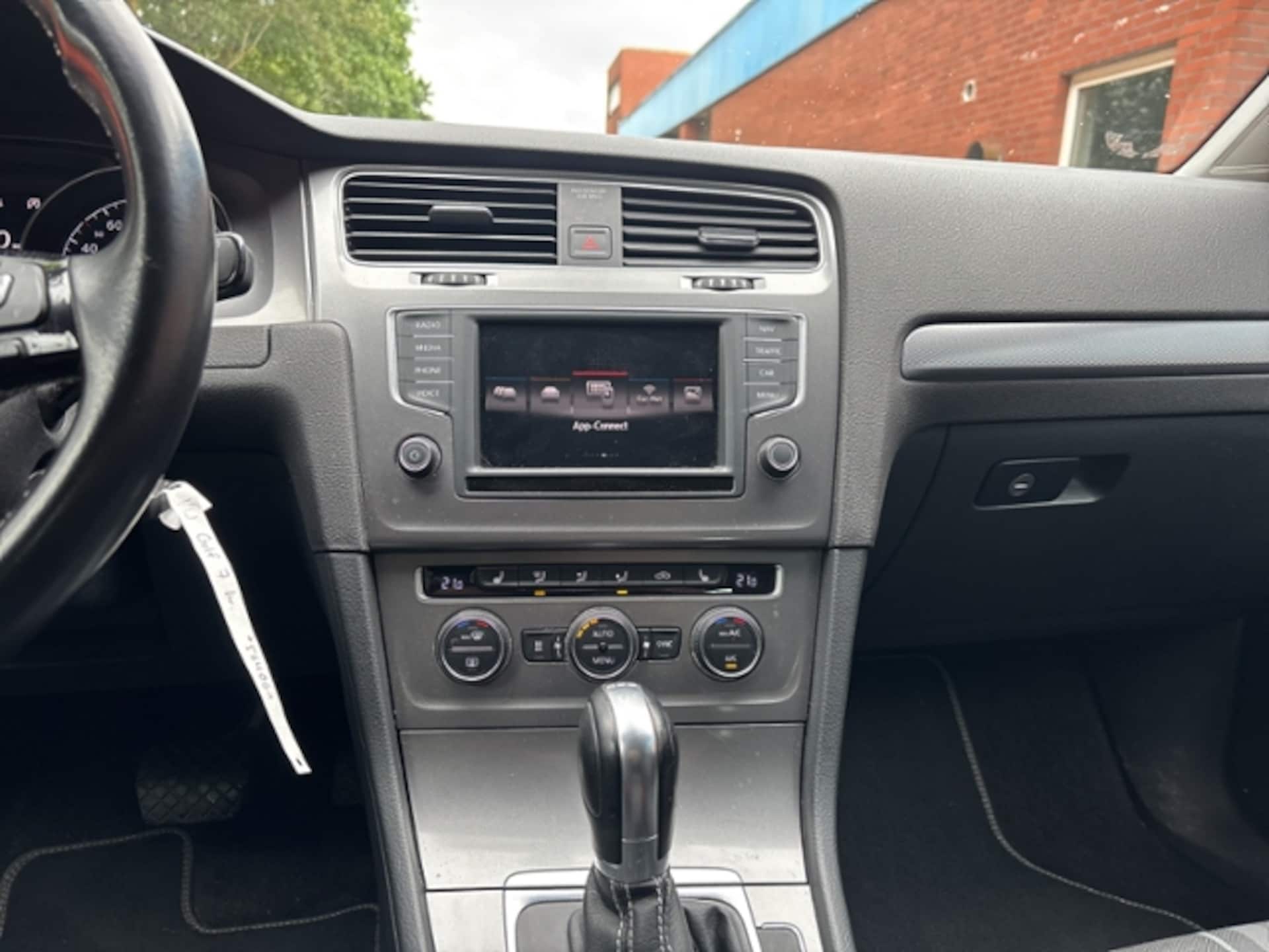 Volkswagen Golf Variant LOUNGE