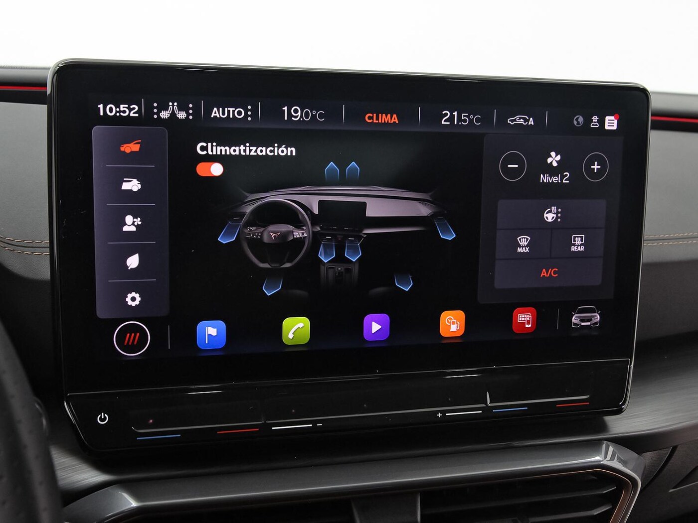 CUPRA Leon León 1.5 eTSI DSG 110 kW (150 CV) — photo 32