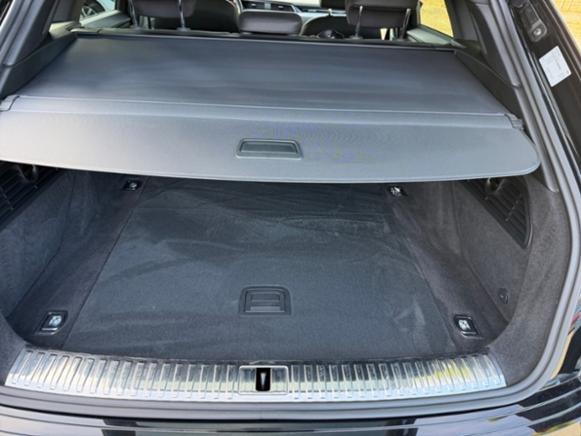 Audi e-tron S line