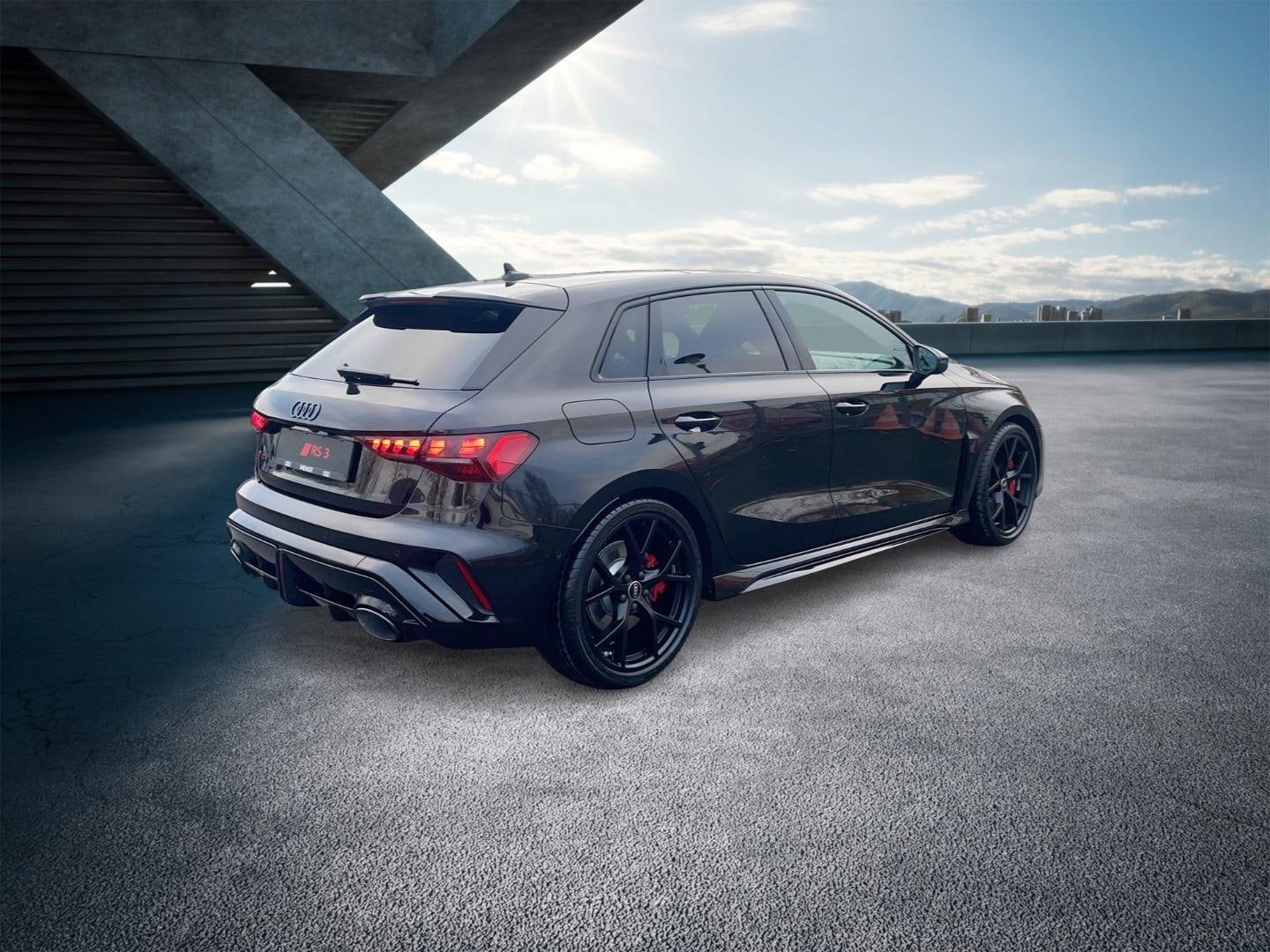 Bild über Audi RS 3 Sportback TFSI quattro 294 kW S tronic - für weitere Informationen kontaktieren Sie den Audi Partner