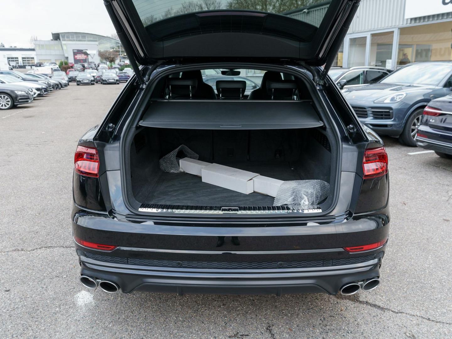 Image about Audi SQ8 TFSI quattro tiptronic