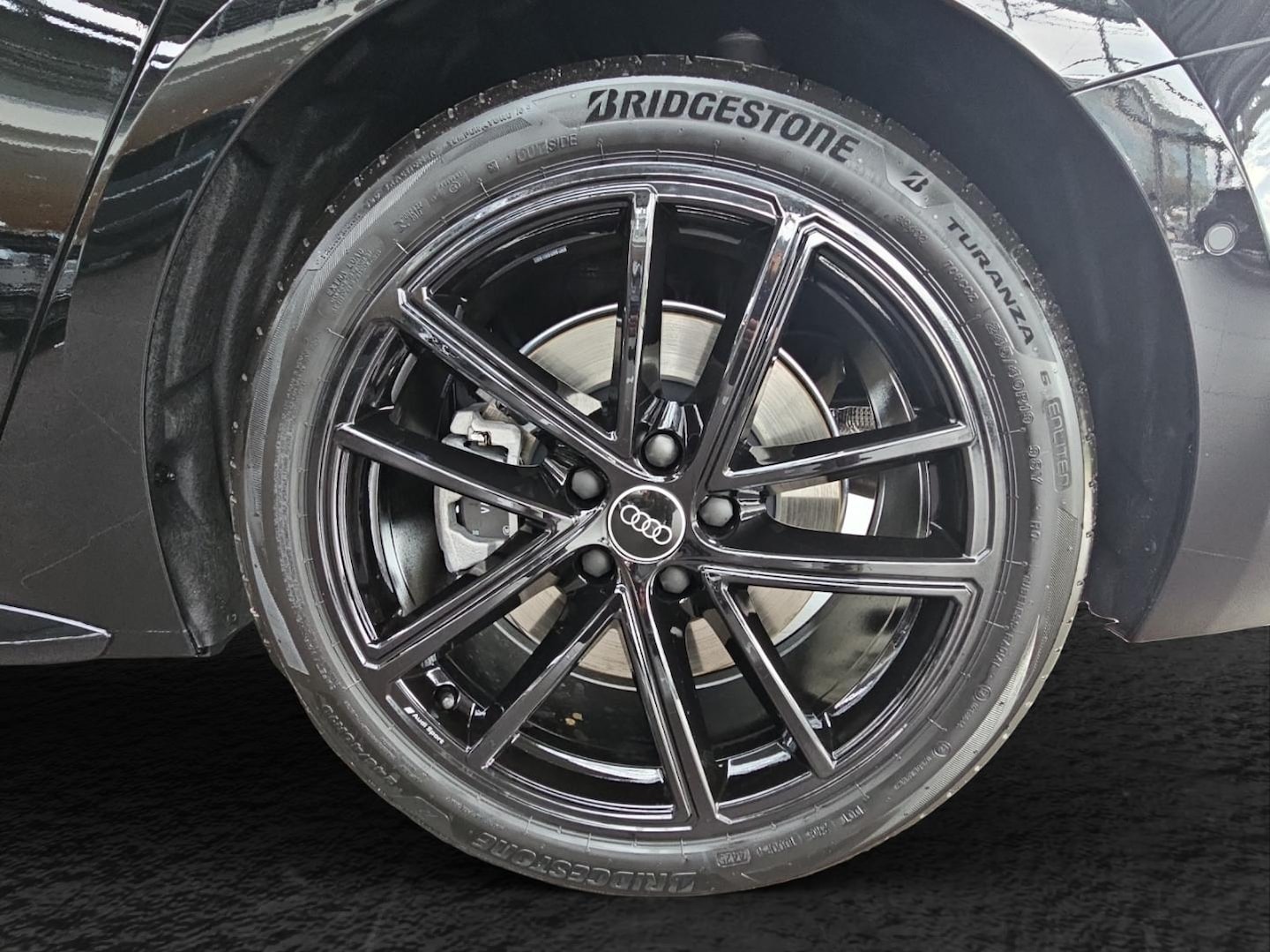 Bild über Audi A5 Avant TDI quattro 150 kW S tronic - für weitere Informationen kontaktieren Sie den Audi Partner
