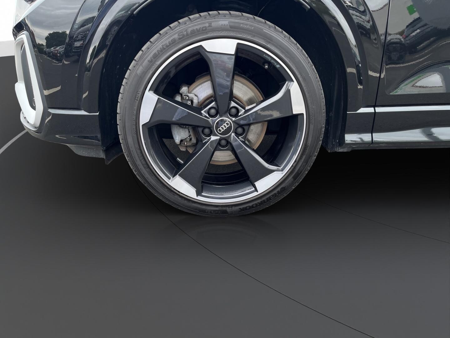 Bild über Audi Q2 S line 35 TDI S tronic - für weitere Informationen kontaktieren Sie den Audi Partner