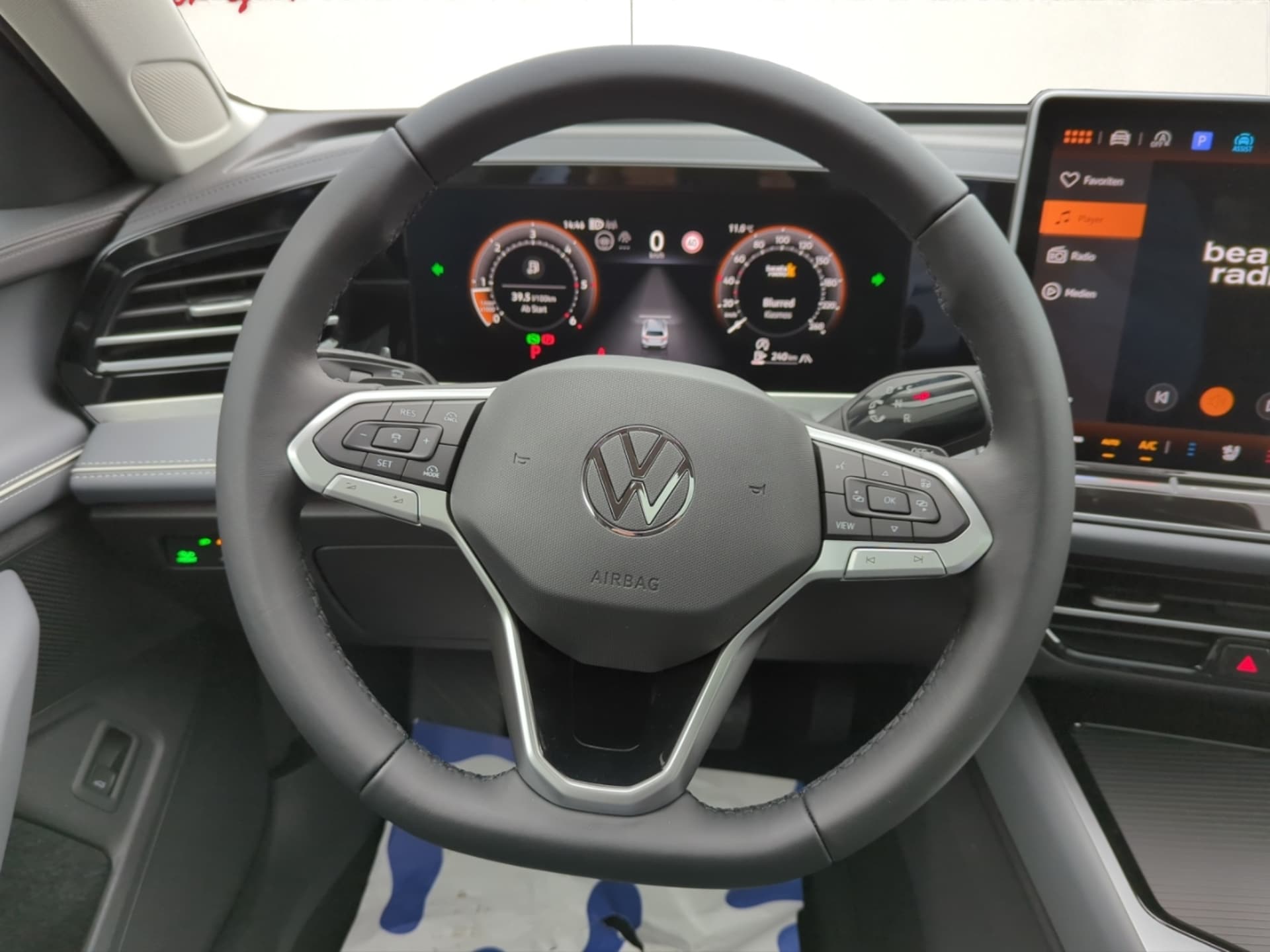 Volkswagen Passat Elegance