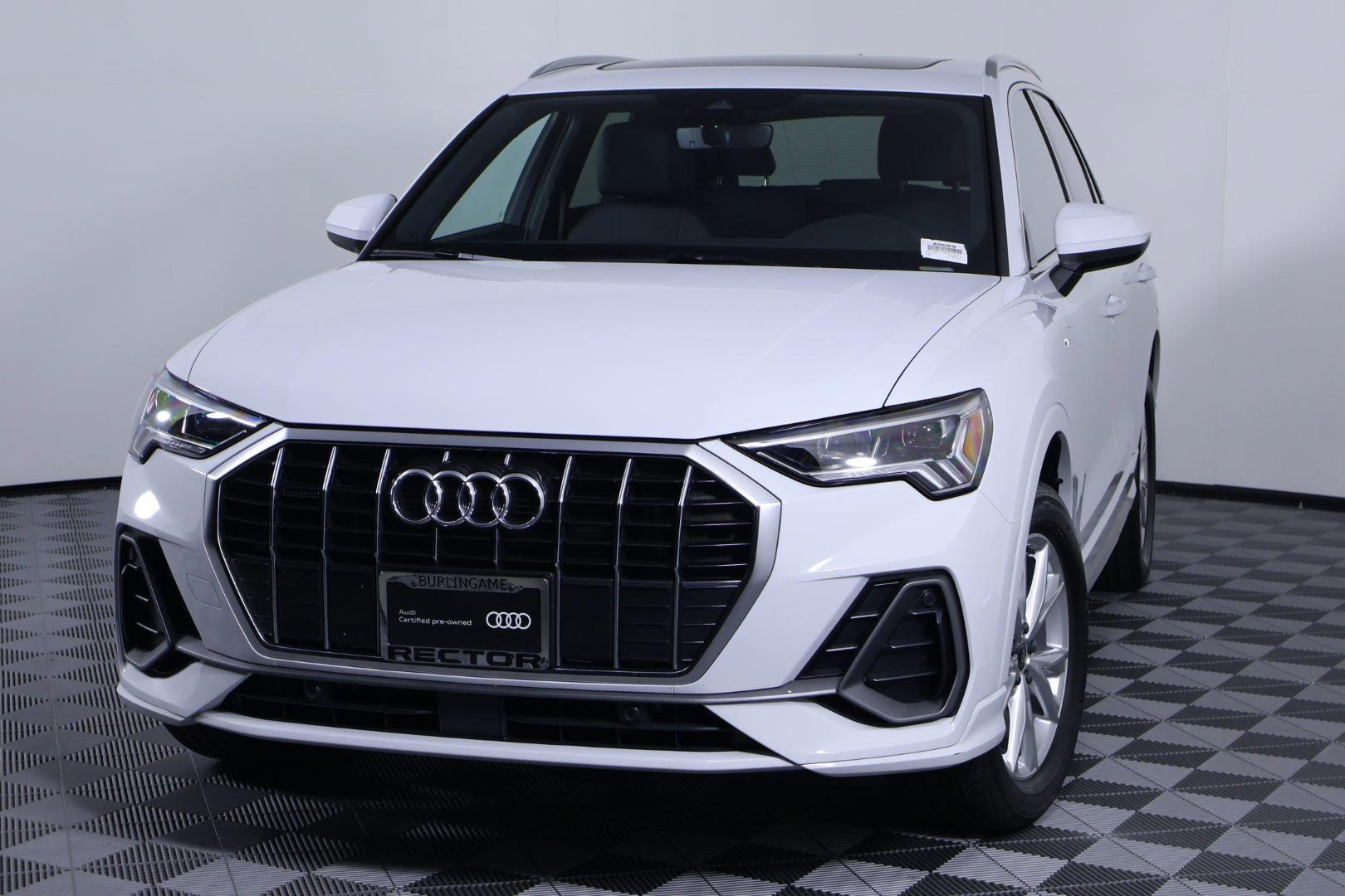 2025 Audi Q3 45 TFSI S Line Premium quattro's photo