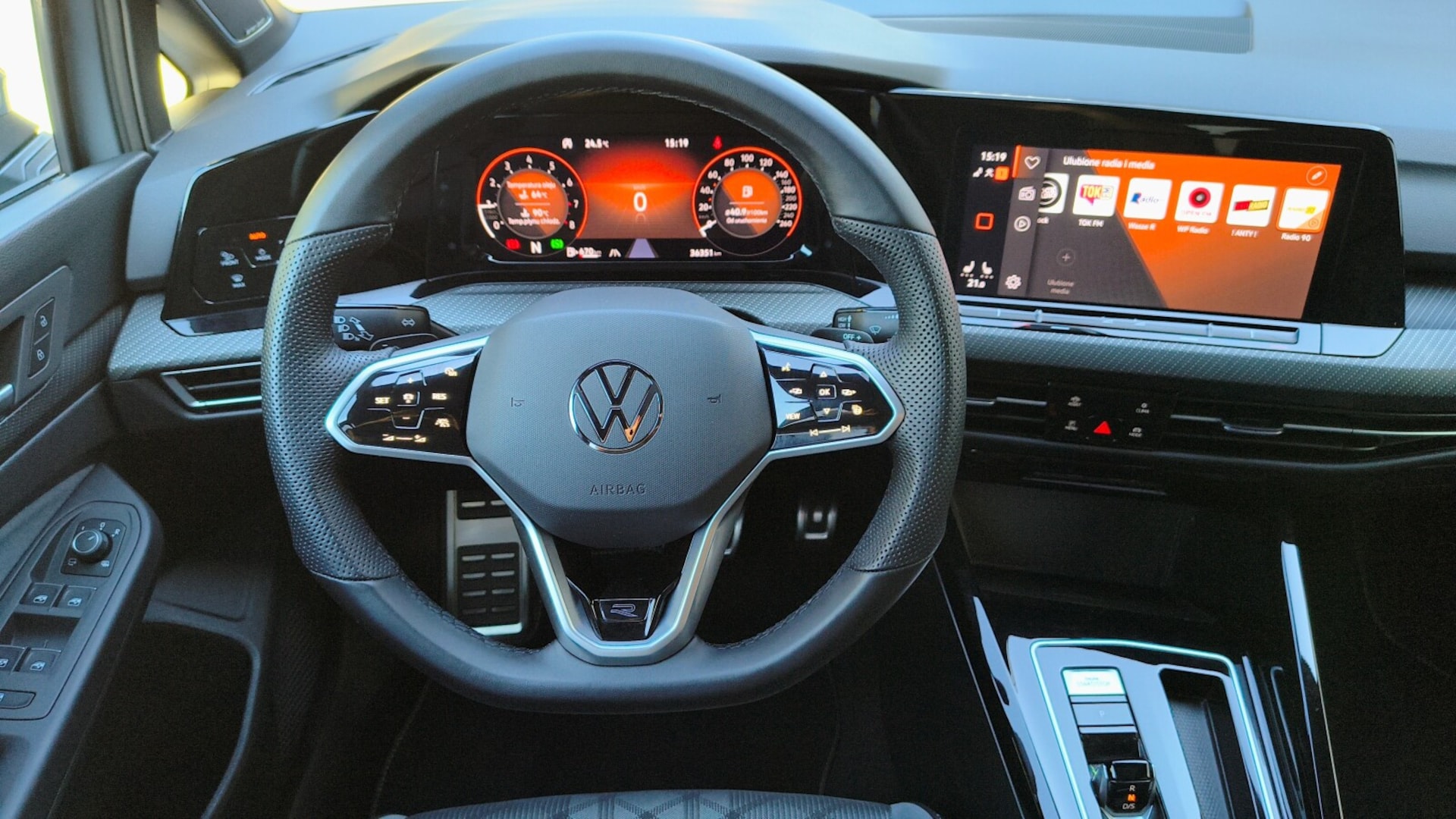 Volkswagen Golf R-Line