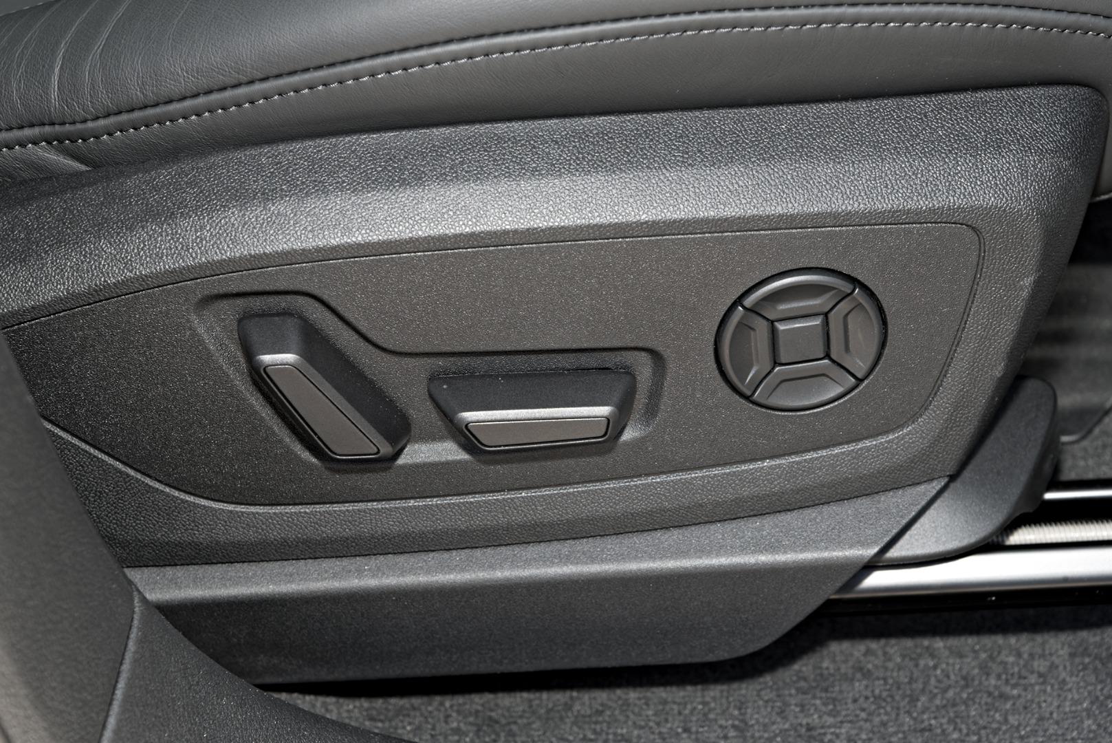 Image about Audi Q8 Sportback e-tron 55 e-tron quattro S line 300,00 kW