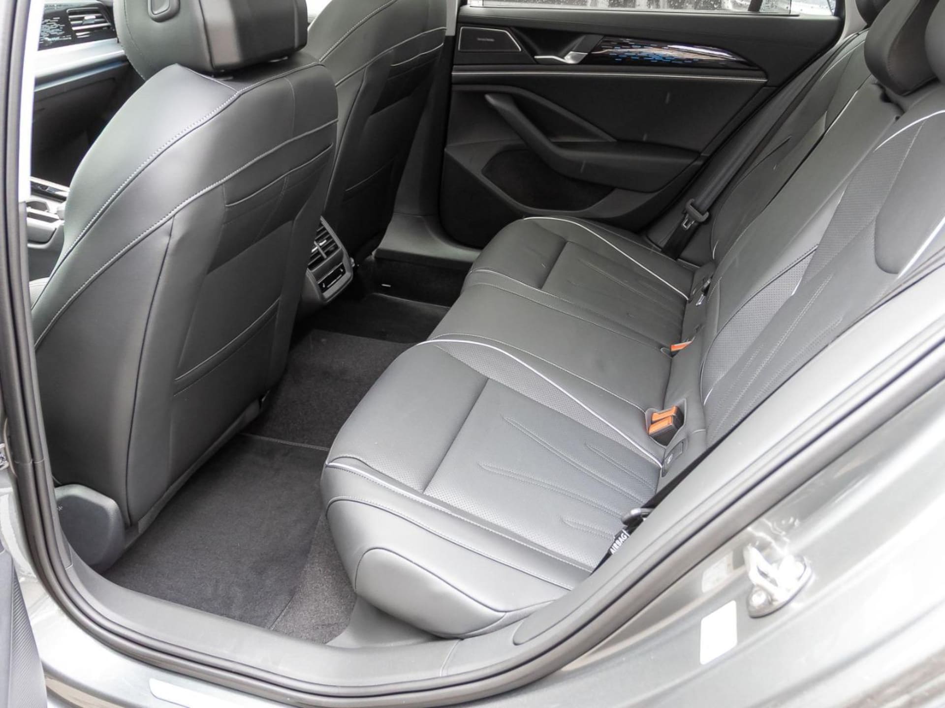 Volkswagen Passat Elegance