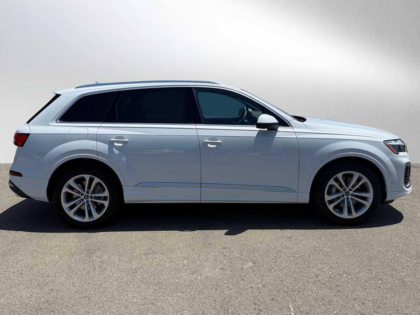 2025 Audi Q7 Prestige - Photo 9
