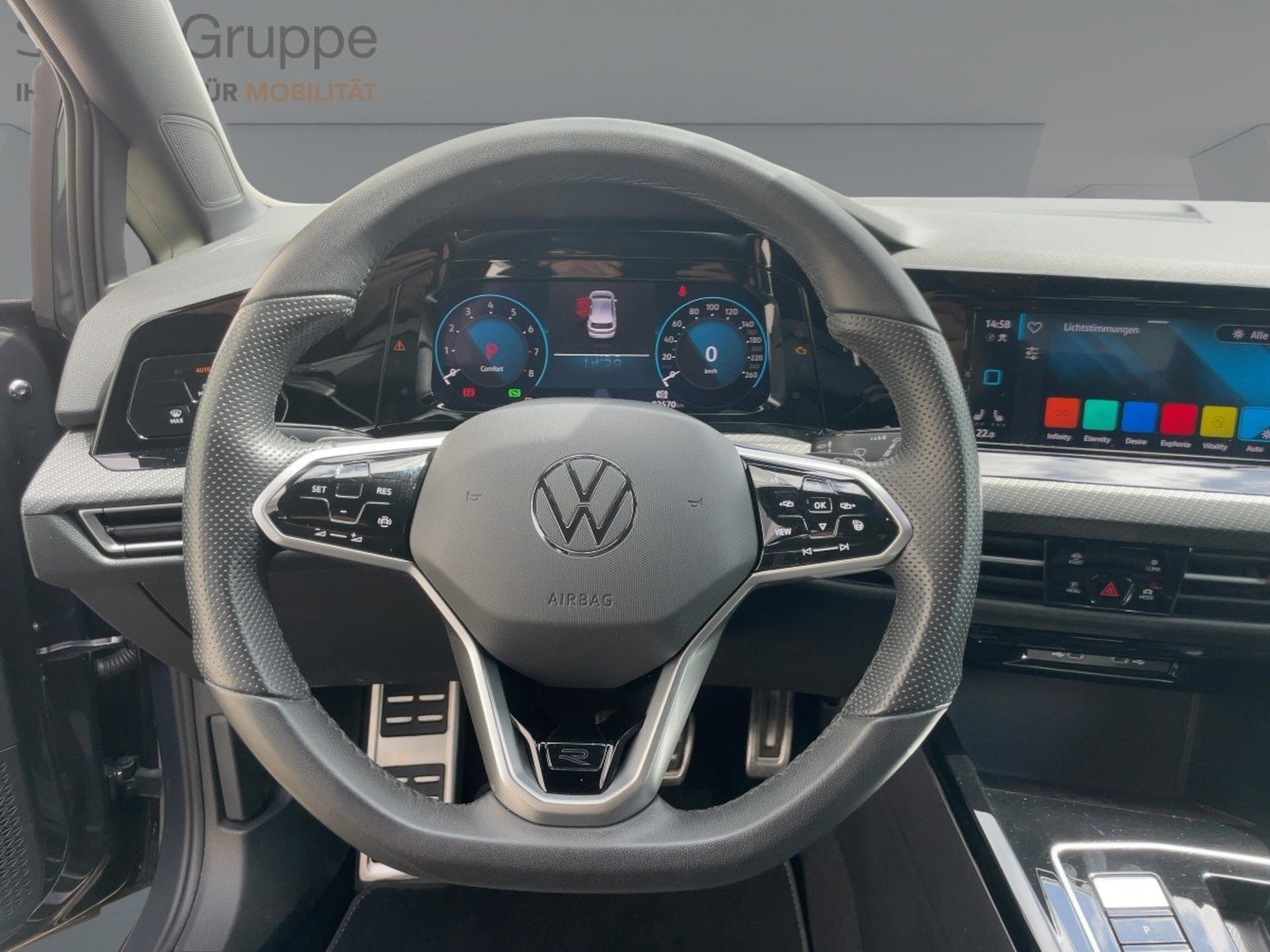 Volkswagen Golf R-Line