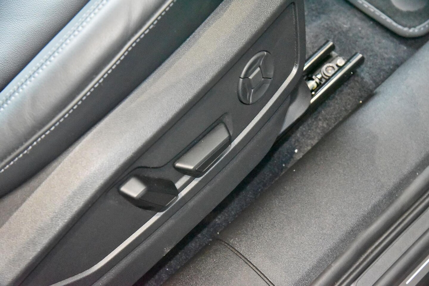 Image about Audi Q5 SUV TDI quattro 150 kW sport