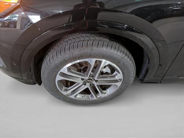 2025 Audi New Q5 Premium - Photo 10