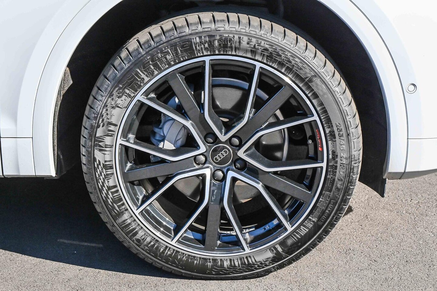 Image about Audi Q5 Sport 45 TFSI quattro S tronic