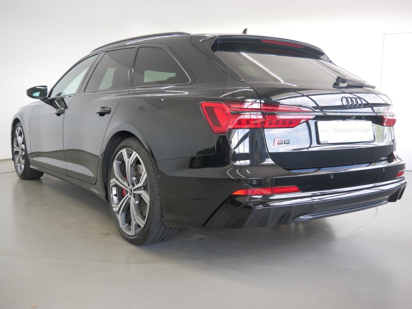 Bild über Audi S6 Avant TDI quattro tiptronic - für weitere Informationen kontaktieren Sie den Audi Partner