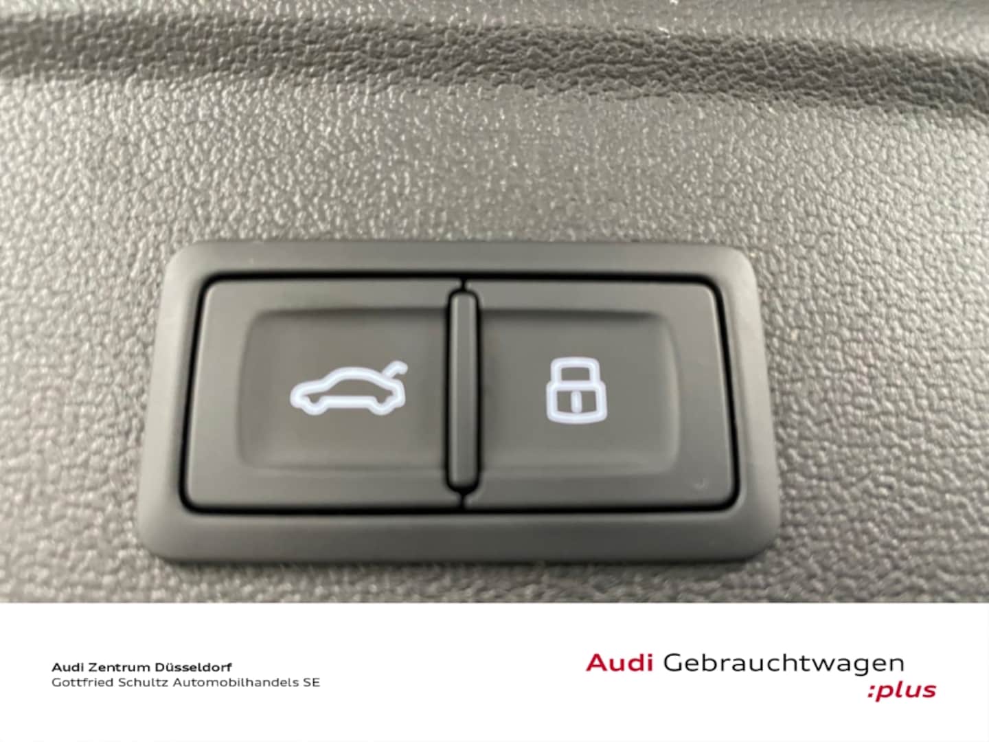 Bild über Audi S3 Sportback TFSI quattro S tronic - für weitere Informationen kontaktieren Sie den Audi Partner