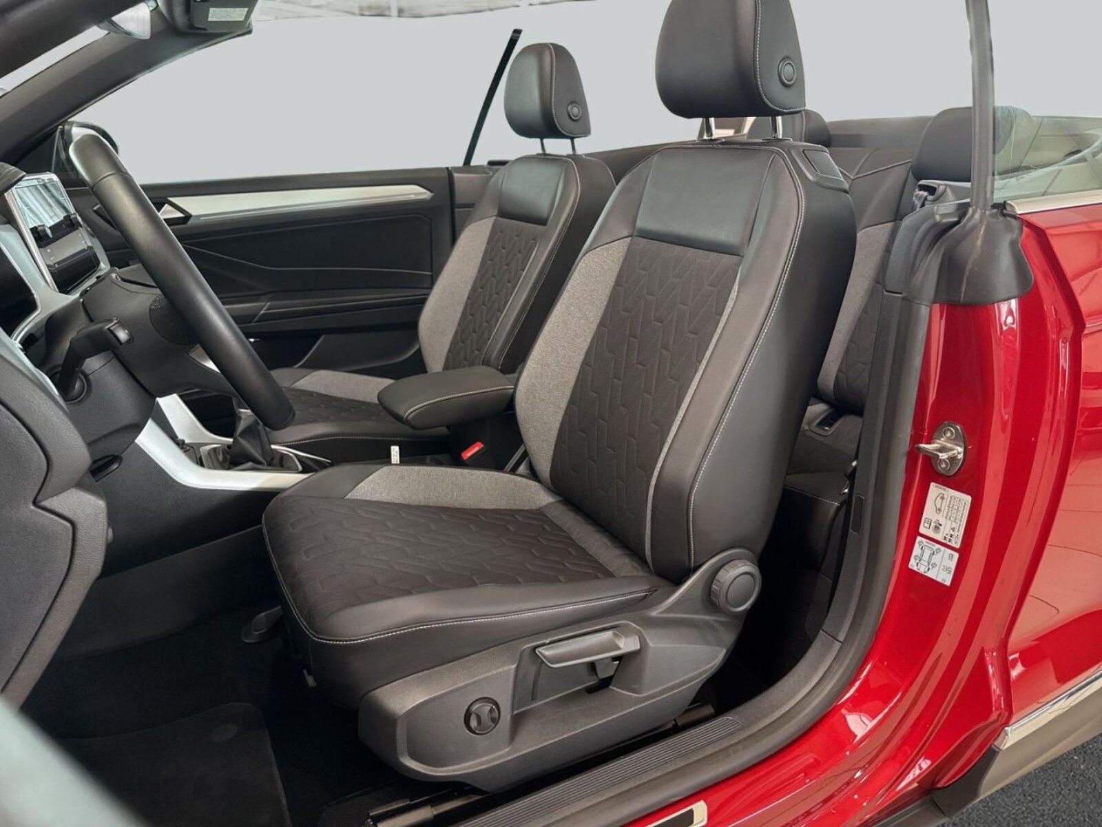 Volkswagen T-Roc Cabriolet – Bild 10