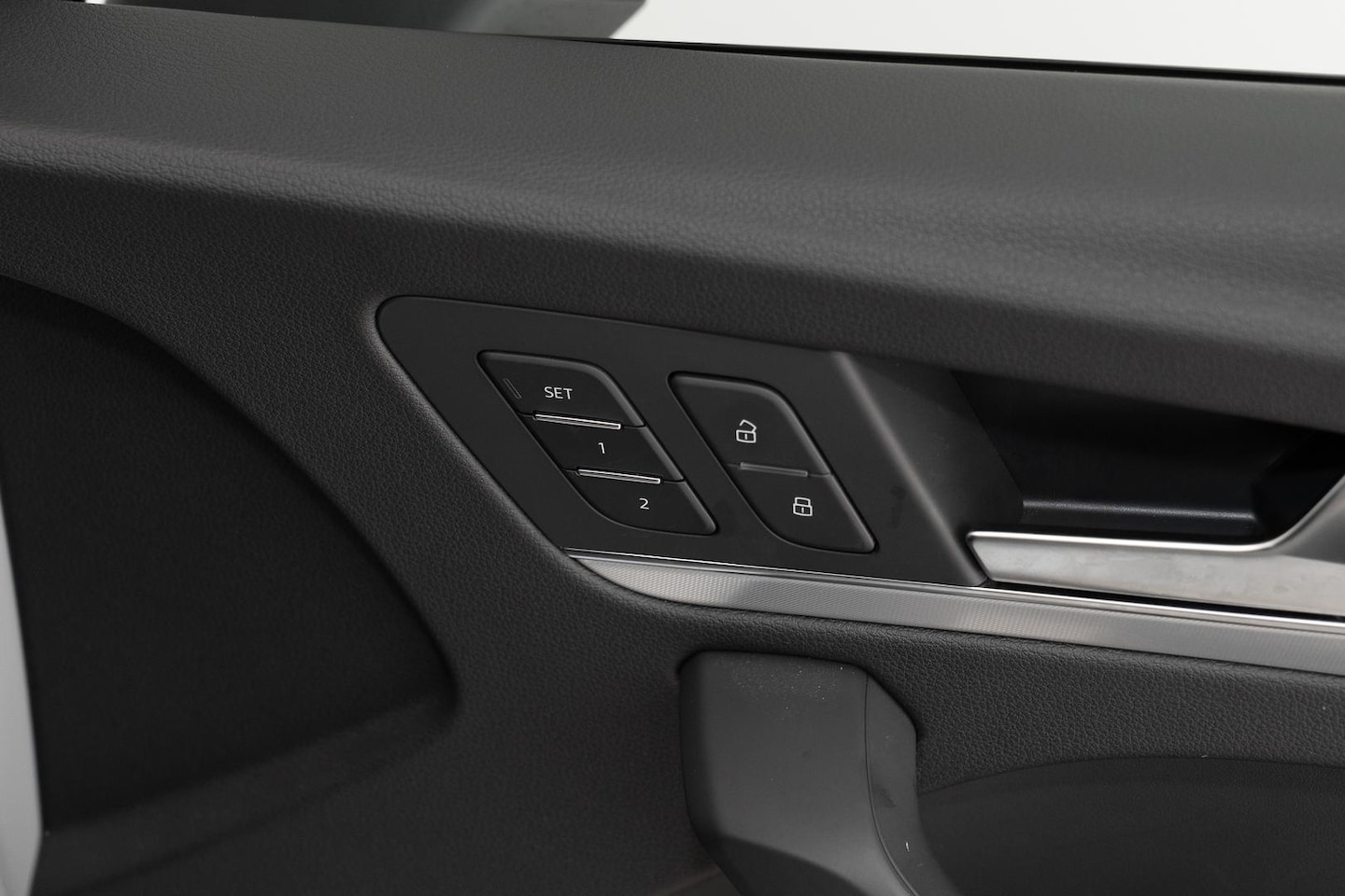 Image about Audi Q5 TFSI e S line 55 TFSI e quattro S tronic
