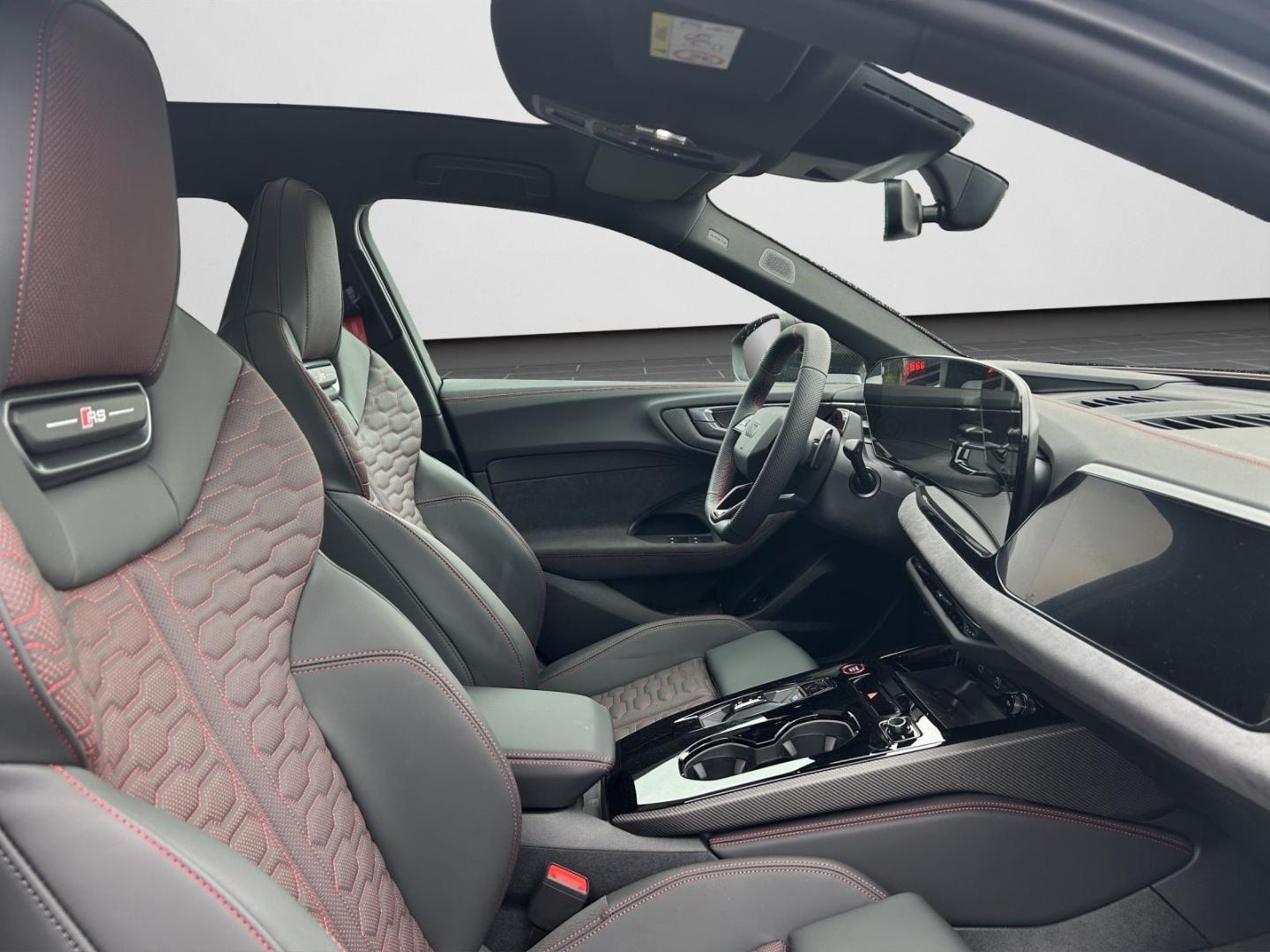 Bild über Audi RS 5 Limousine TFSI quattro 470 kW tiptronic - für weitere Informationen kontaktieren Sie den Audi Partner