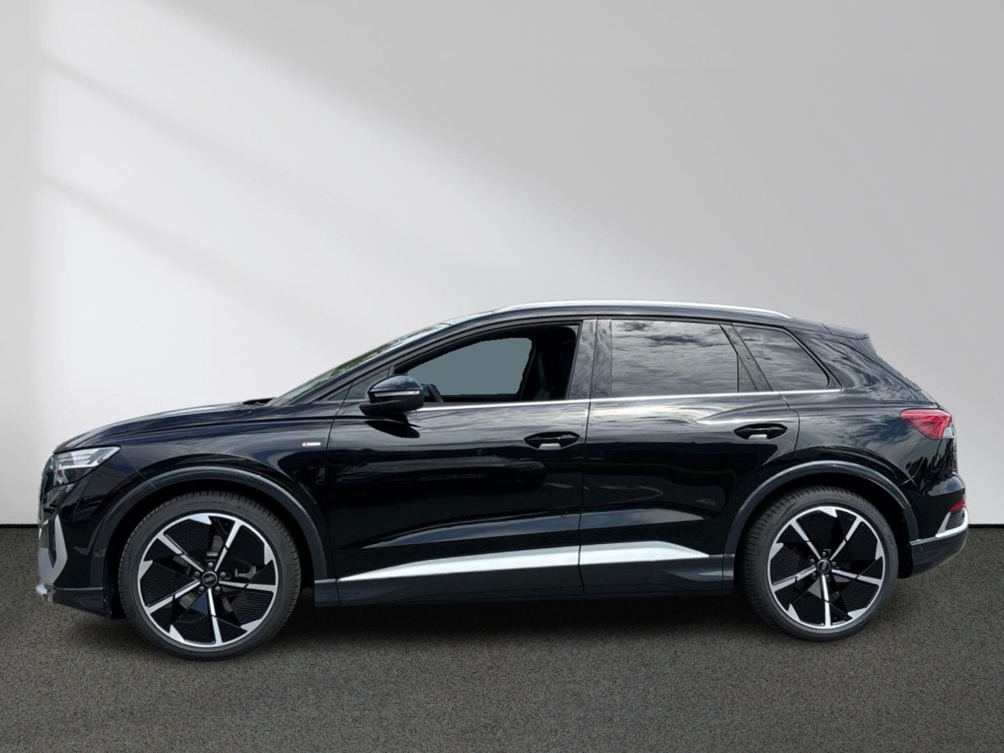 Bild über Audi Q4 e-tron 45 e-tron quattro - für weitere Informationen kontaktieren Sie den Audi Partner