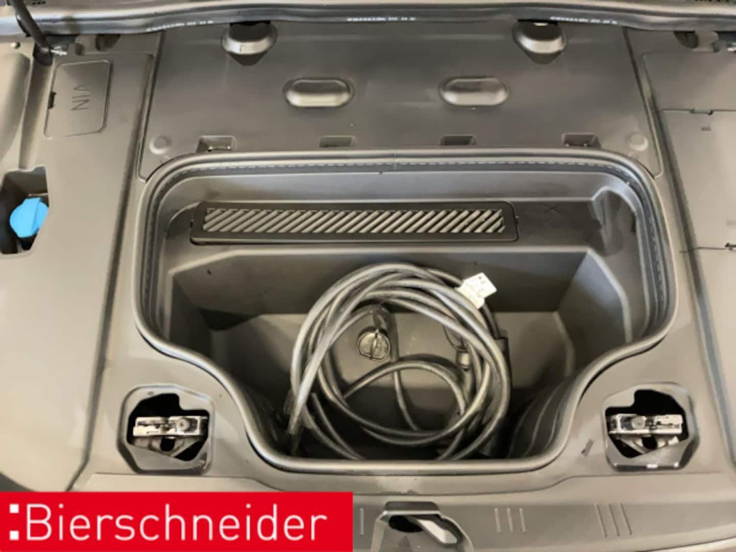 Bild über Audi A6 Avant e-tron e-tron quattro - für weitere Informationen kontaktieren Sie den Audi Partner