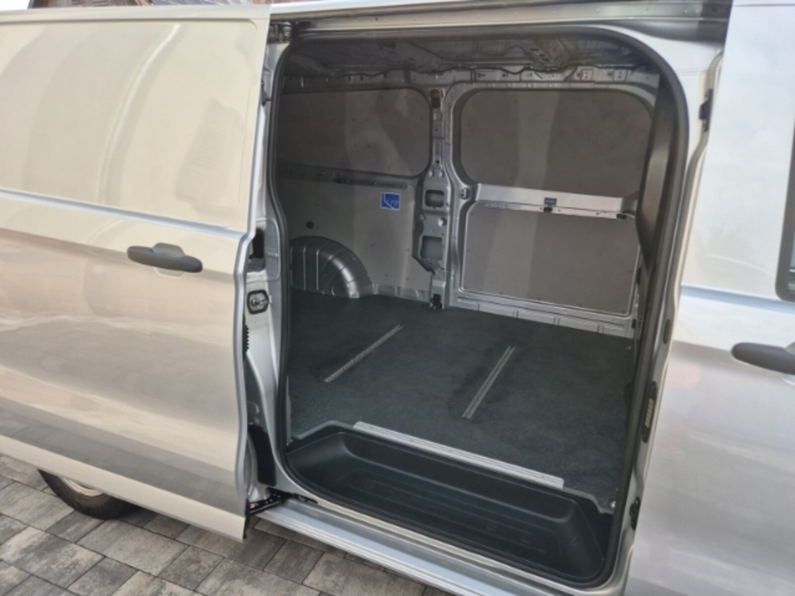 Volkswagen Transporter Kasten langer Radstand – Bild 8