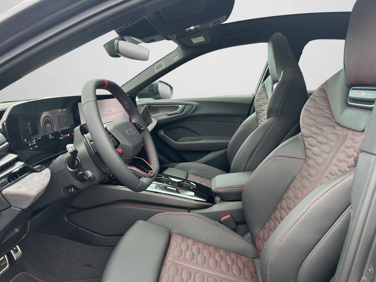 Bild über Audi RS 5 Limousine TFSI quattro 470 kW tiptronic - für weitere Informationen kontaktieren Sie den Audi Partner