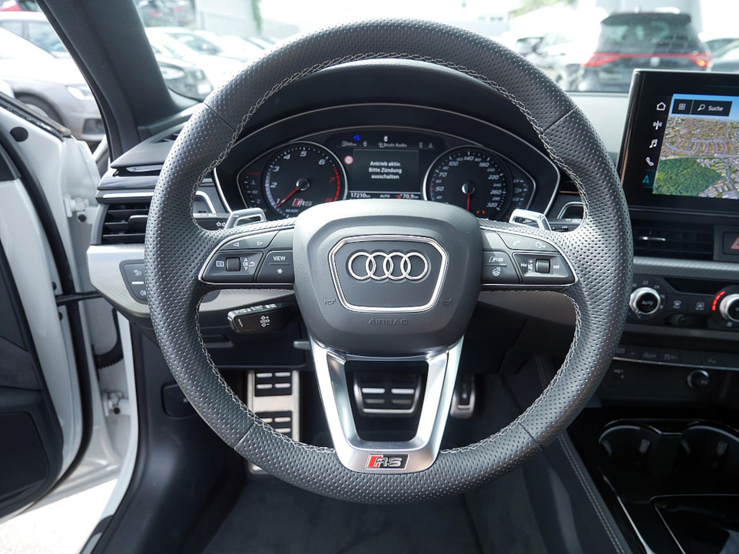 Bild über Audi RS 4 Avant TFSI quattro tiptronic - für weitere Informationen kontaktieren Sie den Audi Partner
