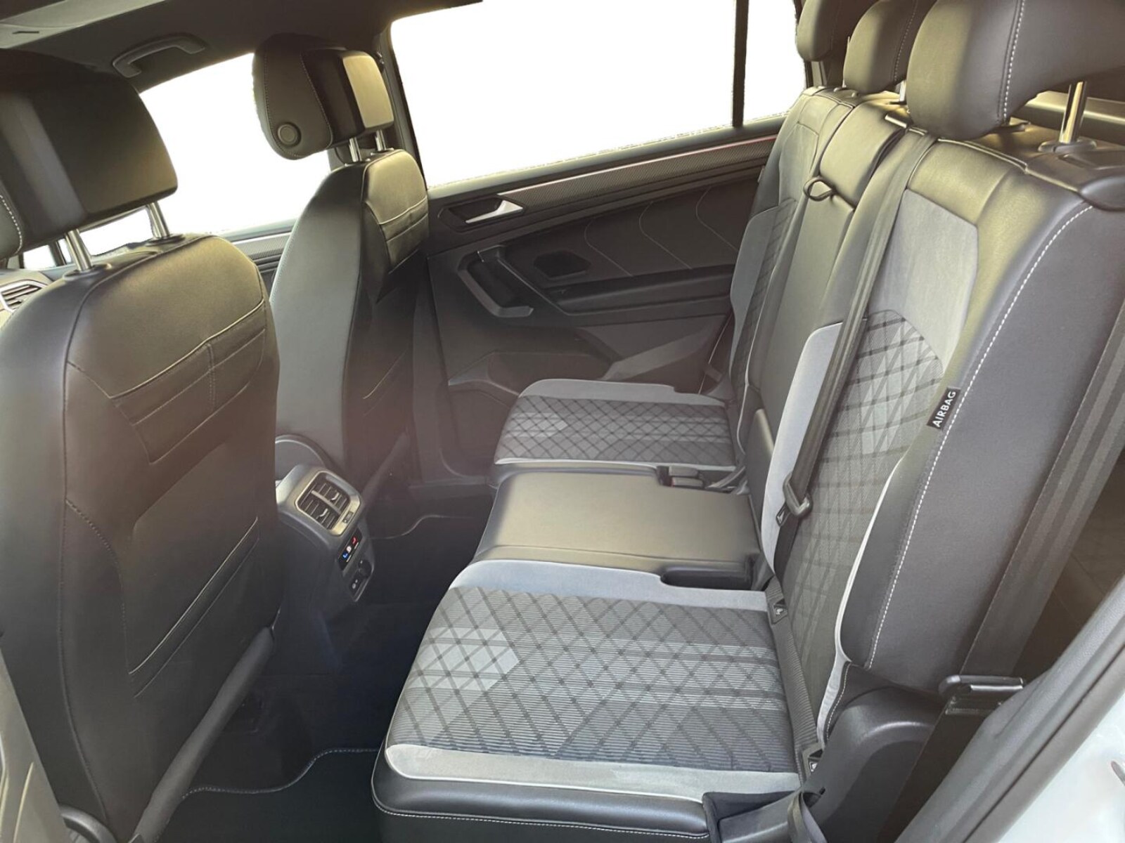Volkswagen Tiguan Allspace – Bild 10