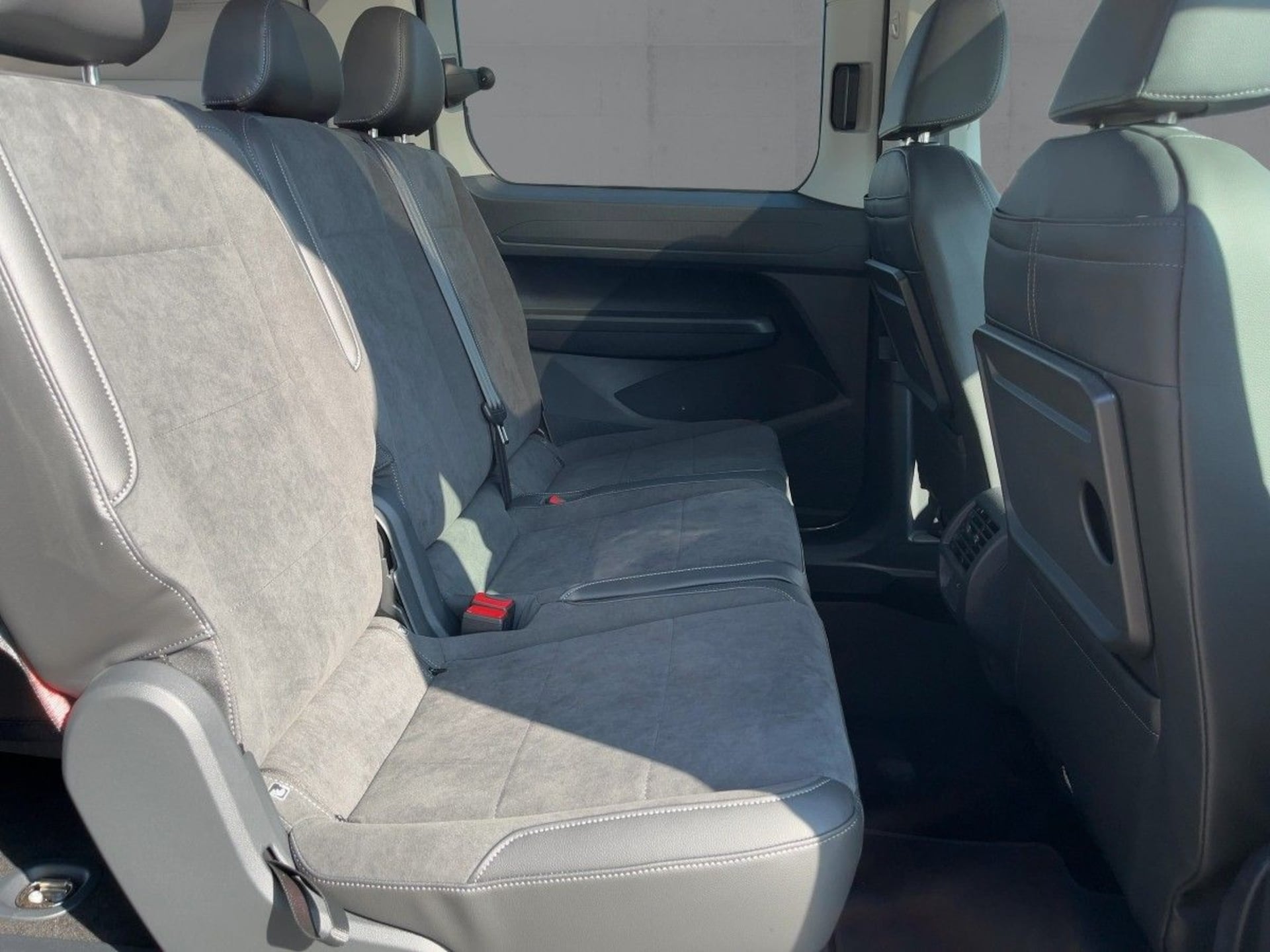 Volkswagen Caddy Maxi Basis-Modell