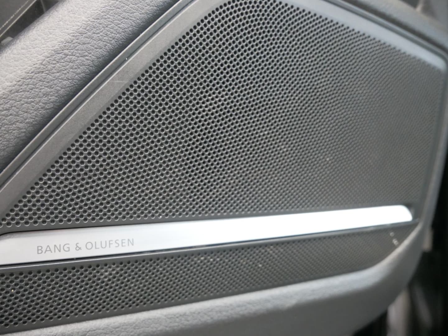 Bild über Audi S6 Avant TDI quattro tiptronic - für weitere Informationen kontaktieren Sie den Audi Partner