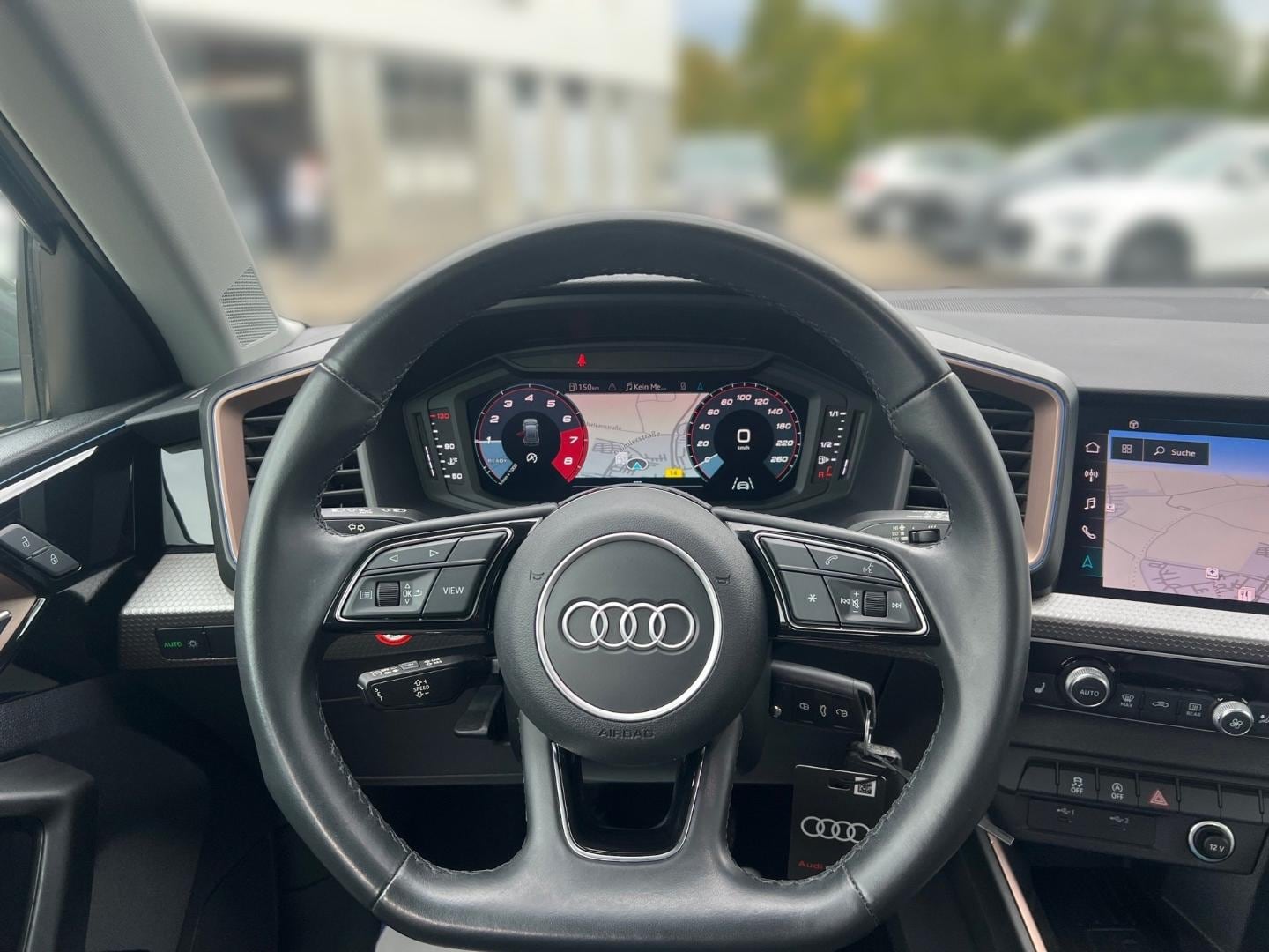 Bild über Audi A1 allstreet 30 TFSI Schaltgetriebe - für weitere Informationen kontaktieren Sie den Audi Partner